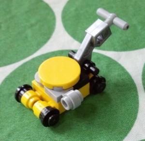 Tiny Lego Lawnmower