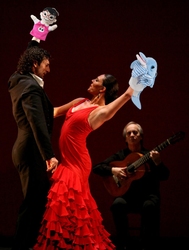 Puppet Flamenco Couple + Guitar - Dolphin Girl